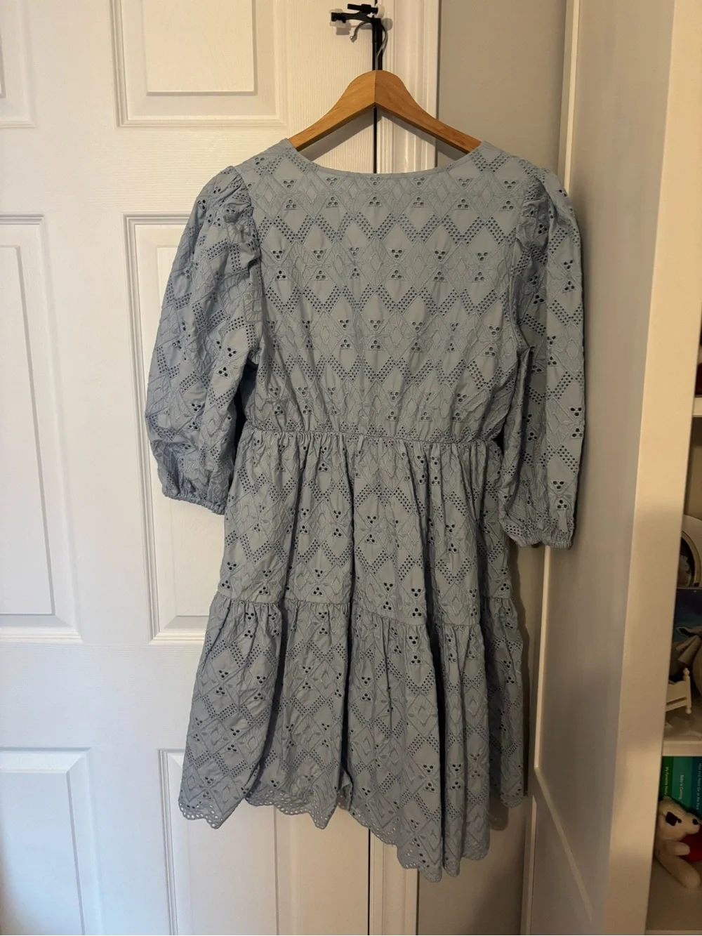 Hudson North Eyelet V-Neck Tiered Dress size S - Picture 4 of 5